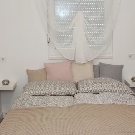 Mirela Appartamento *