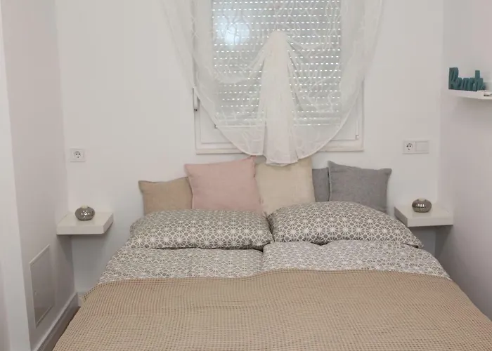 Mirela Appartement *